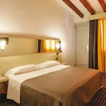 Hotel Prestige