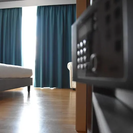 Prestige Hotel 4*