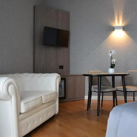 Prestige Hotel 4*