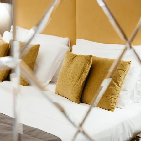 Prestige Hotel 4*