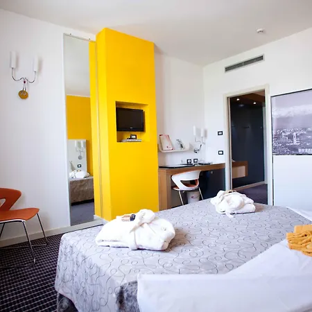 Hotel Prestige