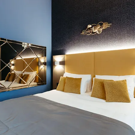 Prestige Hotel 4*