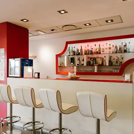 Prestige Hotel 4*