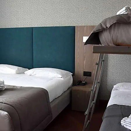 Hotel Prestige