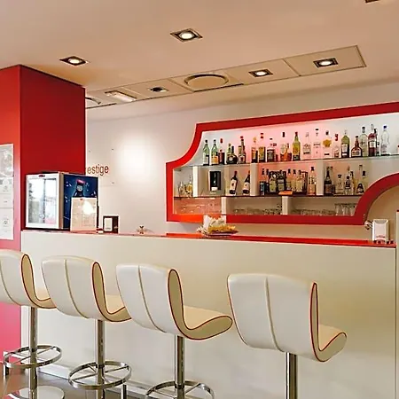 Prestige Hotel 4*