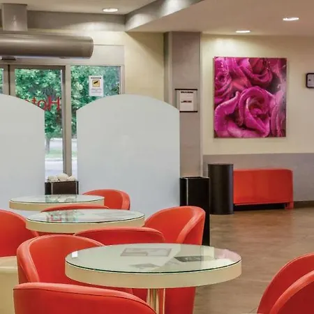 Prestige Hotell 4*