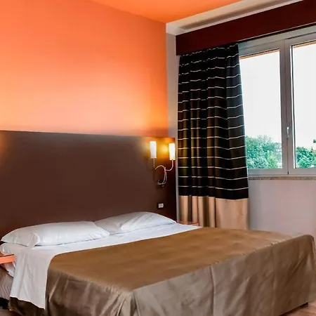 Prestige Hotel 4*